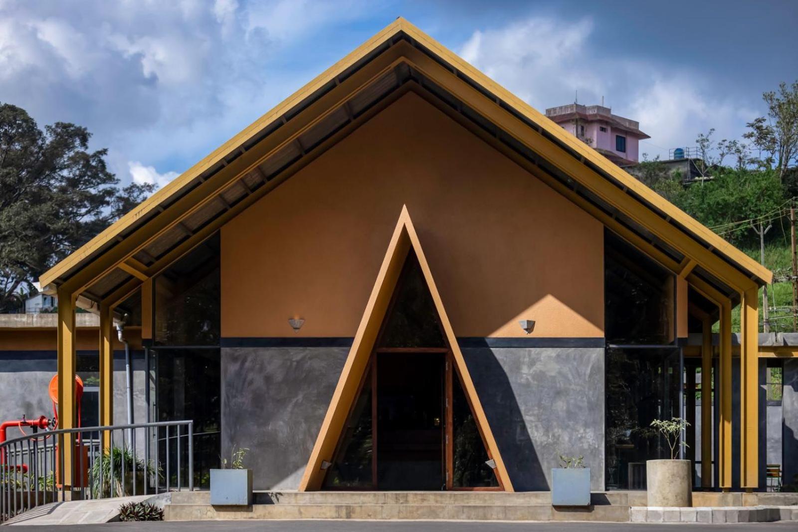 Misty Mountain Experience By Perfect Stays Pirmed ภายนอก รูปภาพ