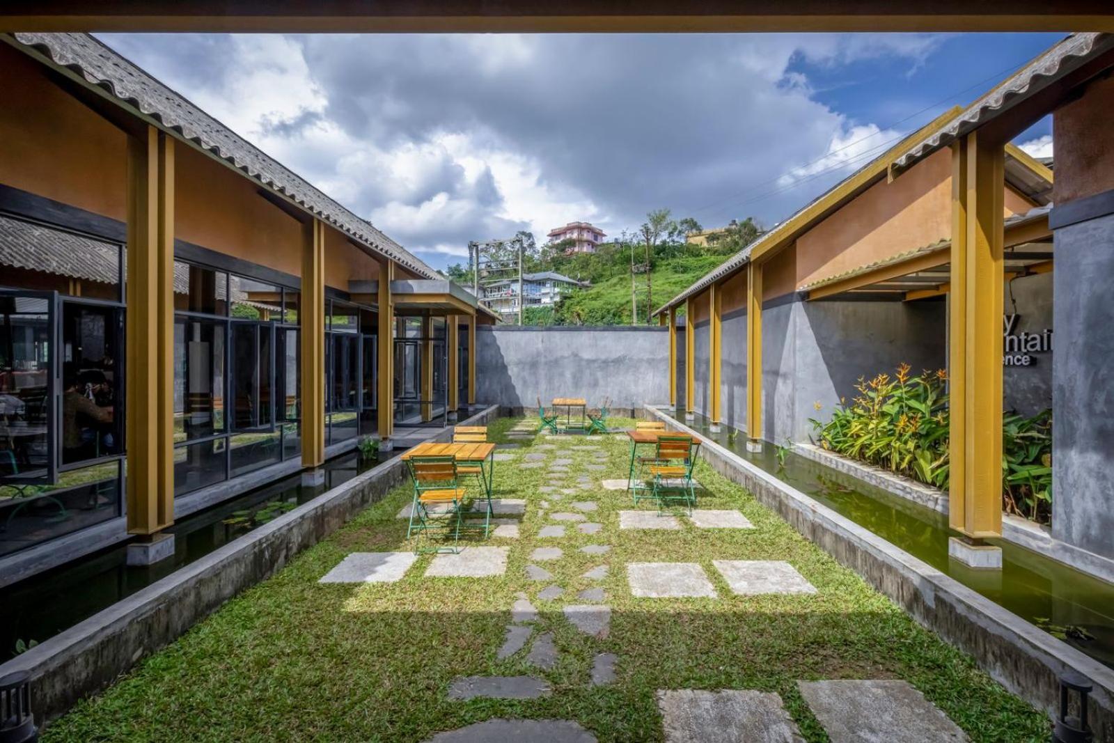 Misty Mountain Experience By Perfect Stays Pirmed ภายนอก รูปภาพ